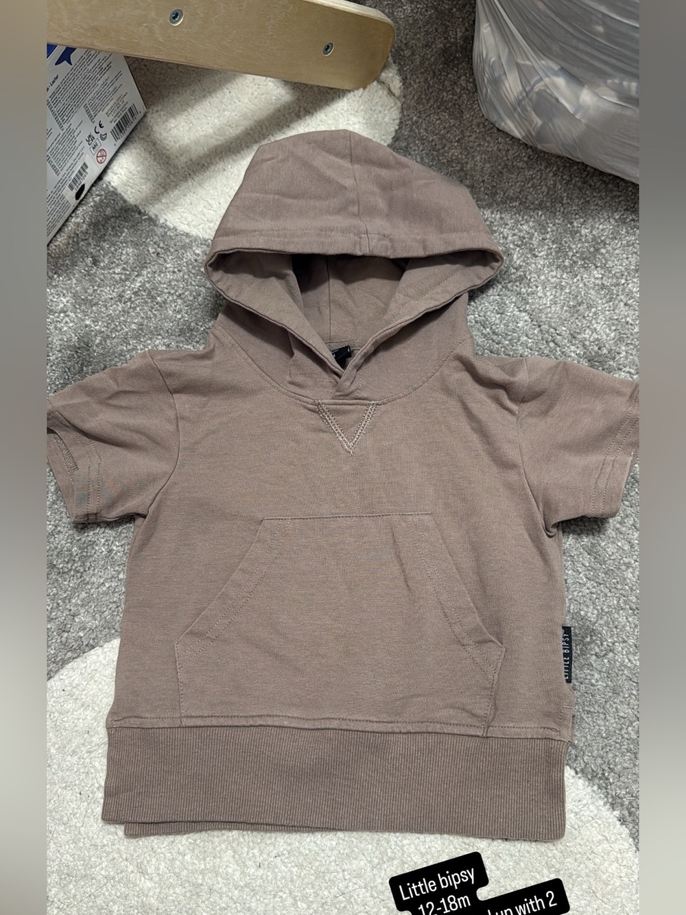 Little Bipsy Short-Sleeve Hoodie in Taupe